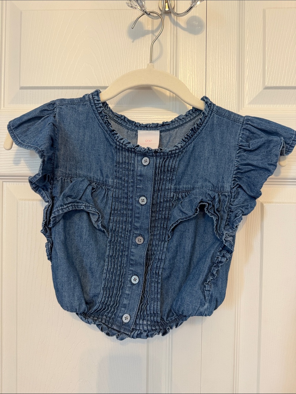 GAP Chambray Pintuck Crop Top